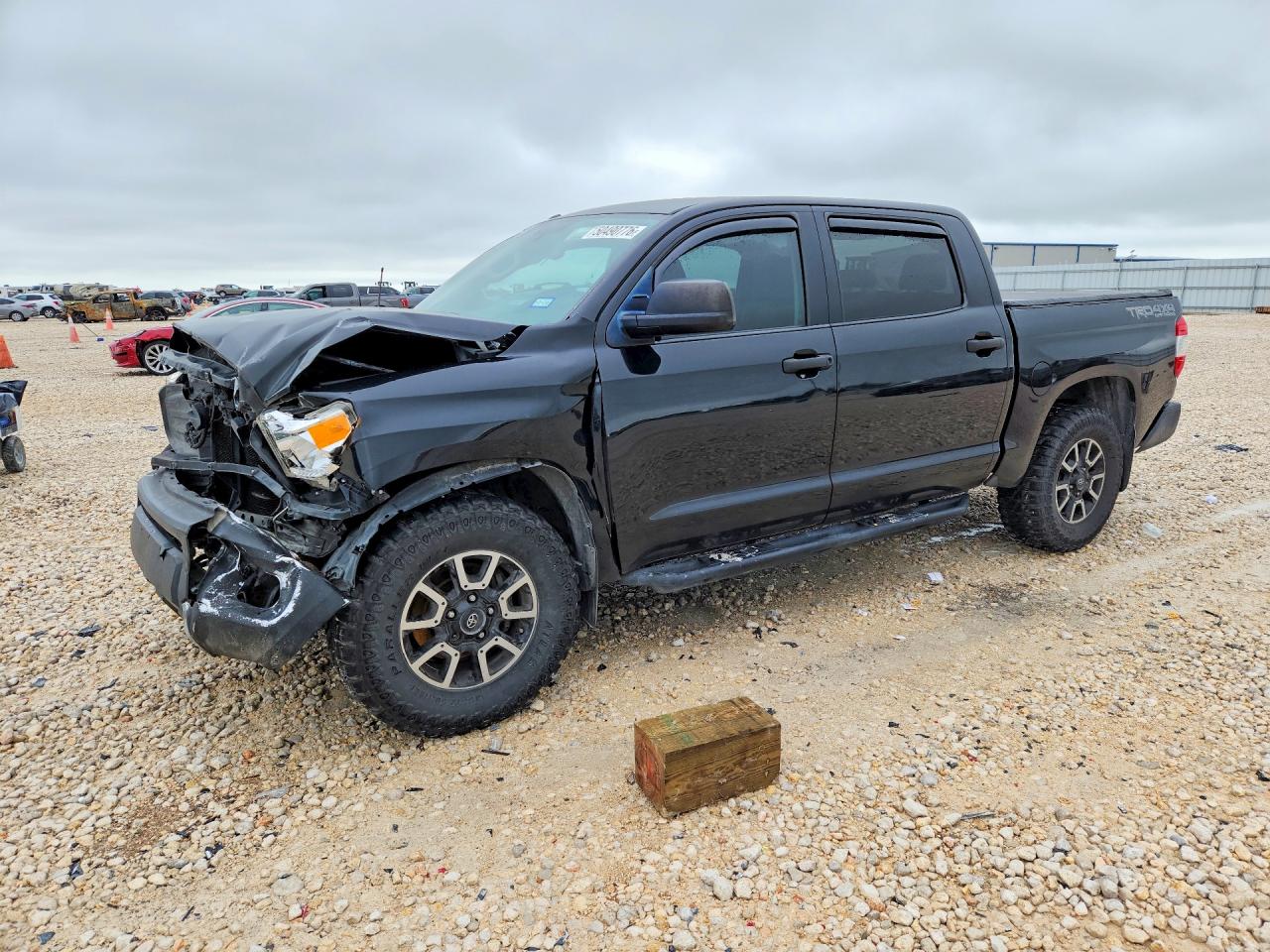 2017 TOYOTA TUNDRA