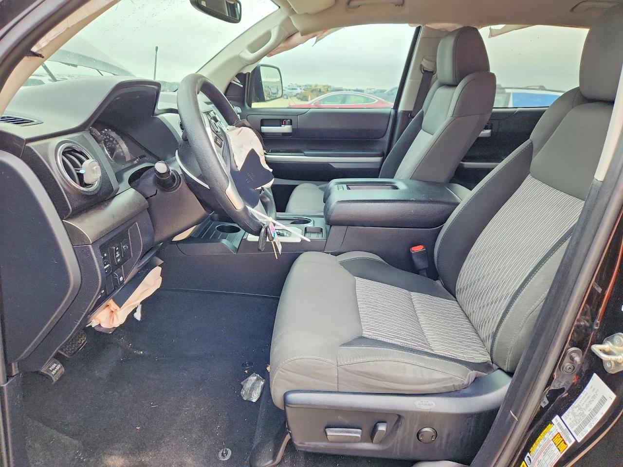2017 TOYOTA TUNDRA