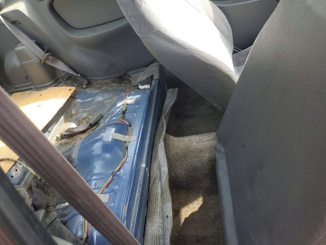1998 SUZUKI SWIFT