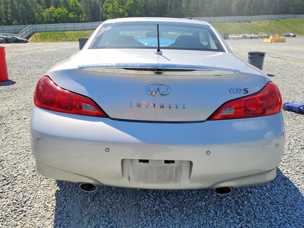 2012 INFINITI G37