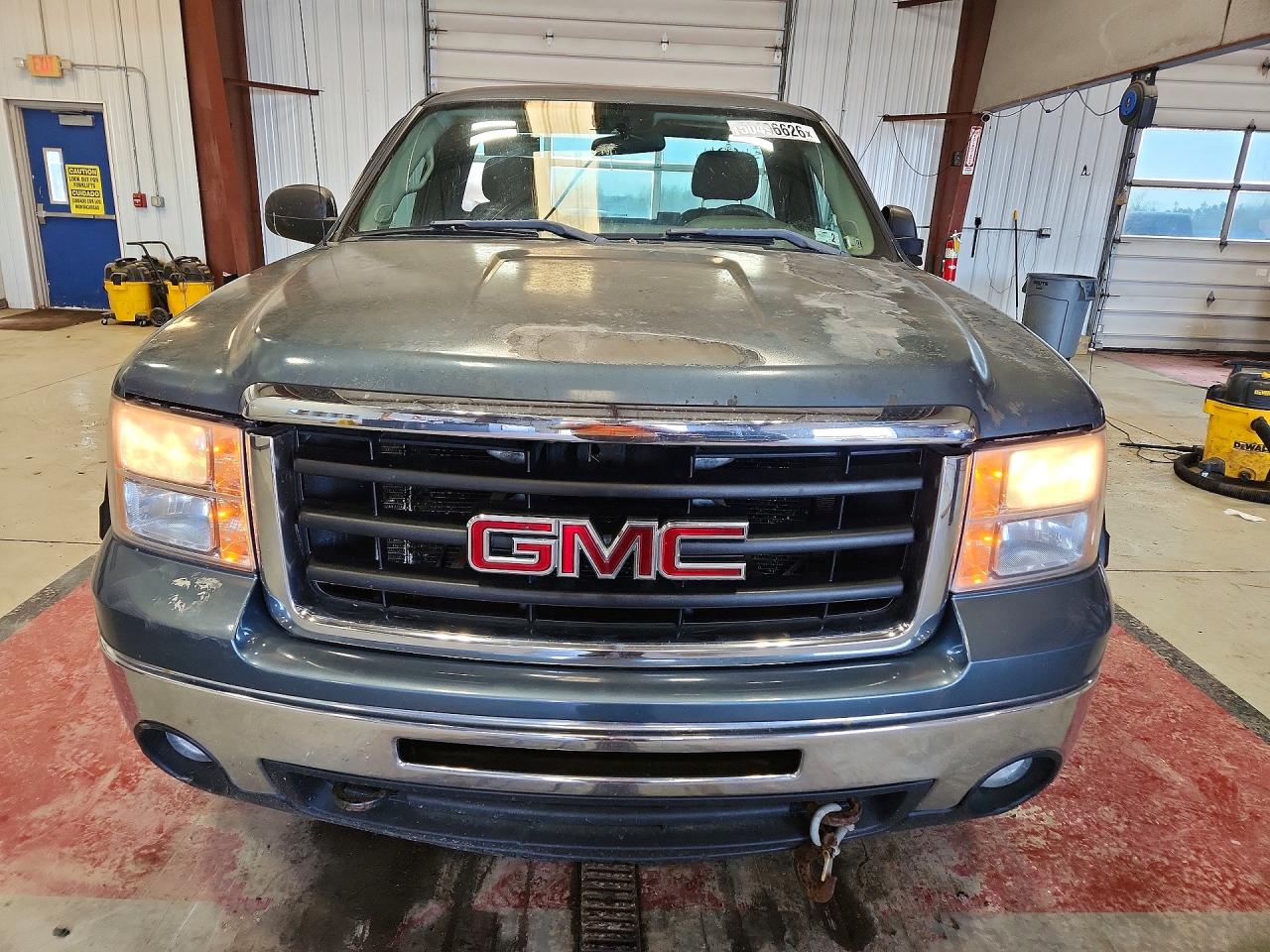 2011 GMC SIERRA