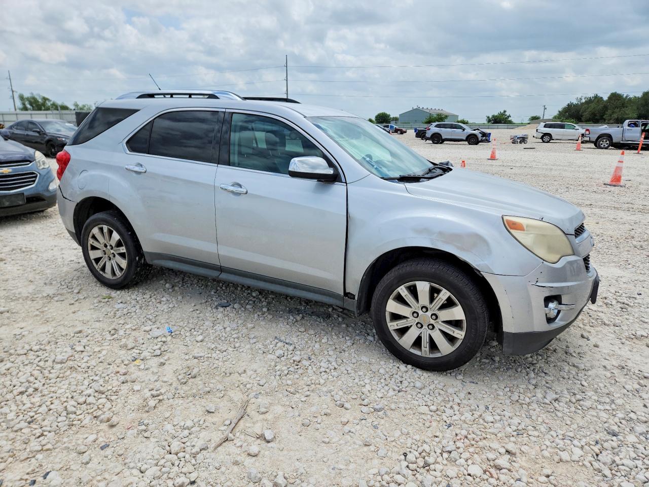 2011 CHEVROLET EQUINOX