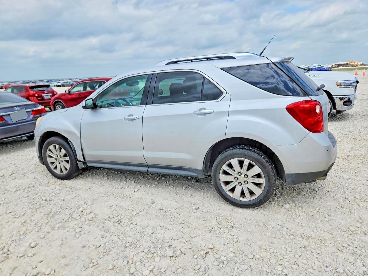 2011 CHEVROLET EQUINOX