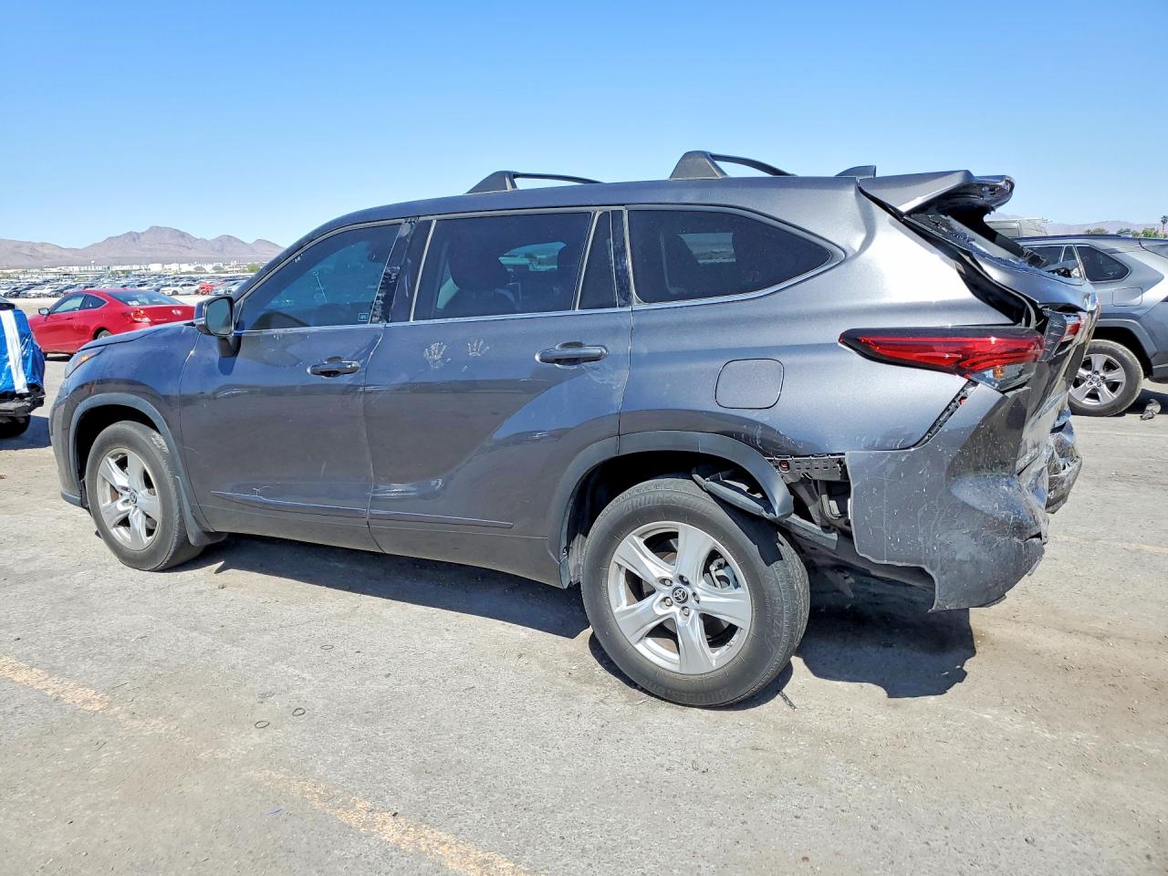 2022 TOYOTA HIGHLANDER