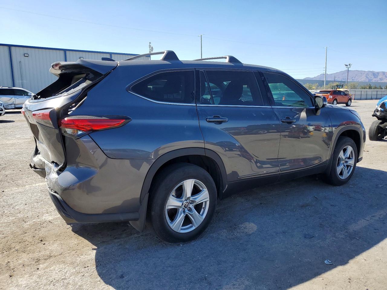 2022 TOYOTA HIGHLANDER