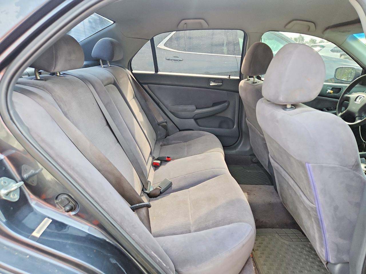 2004 HOND ACCORD