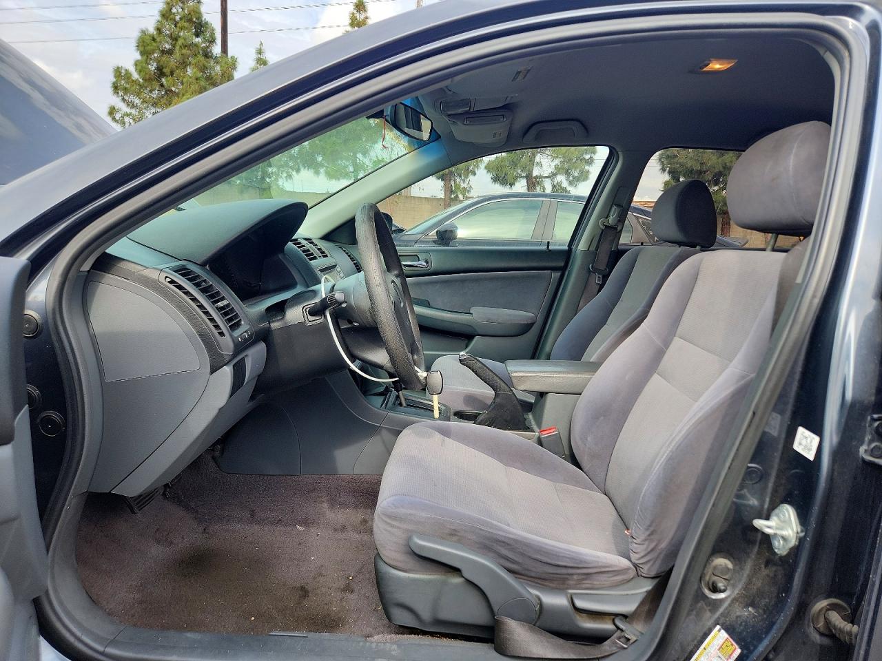 2004 HOND ACCORD
