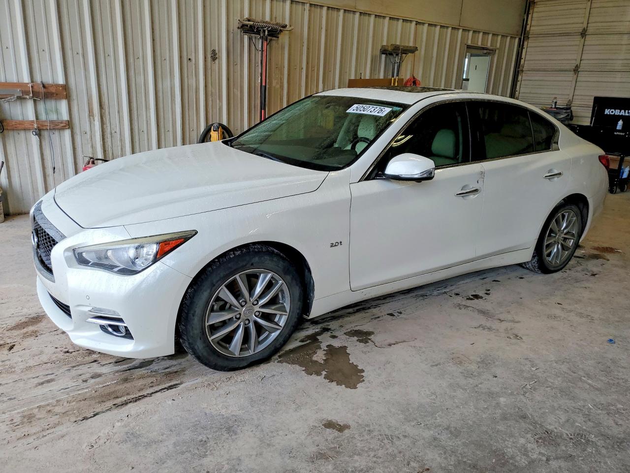 2016 INFINITI Q50