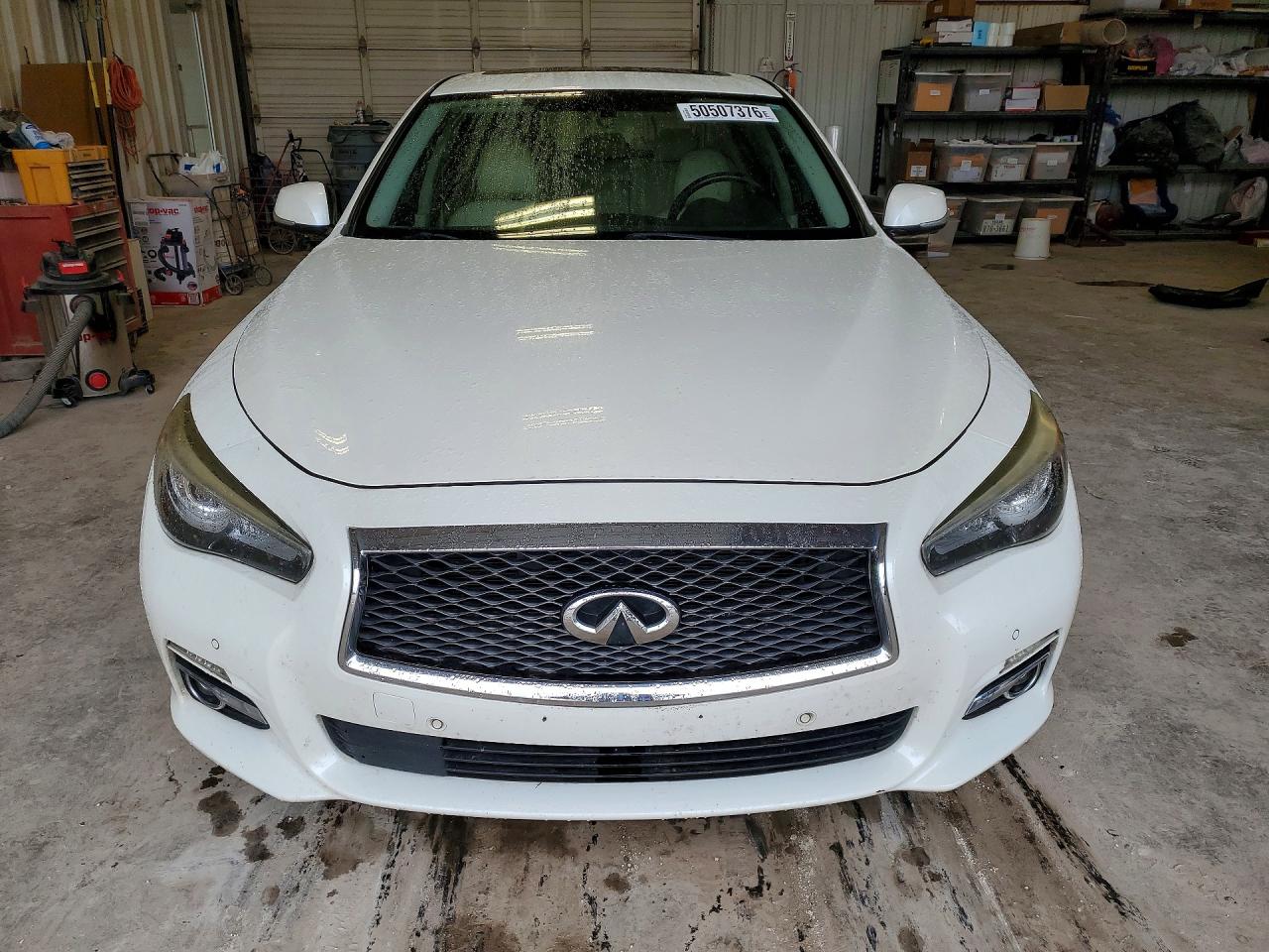 2016 INFINITI Q50