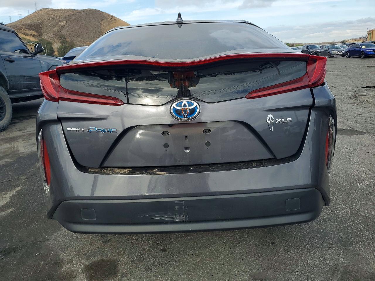 2022 TOYOTA PRIUS