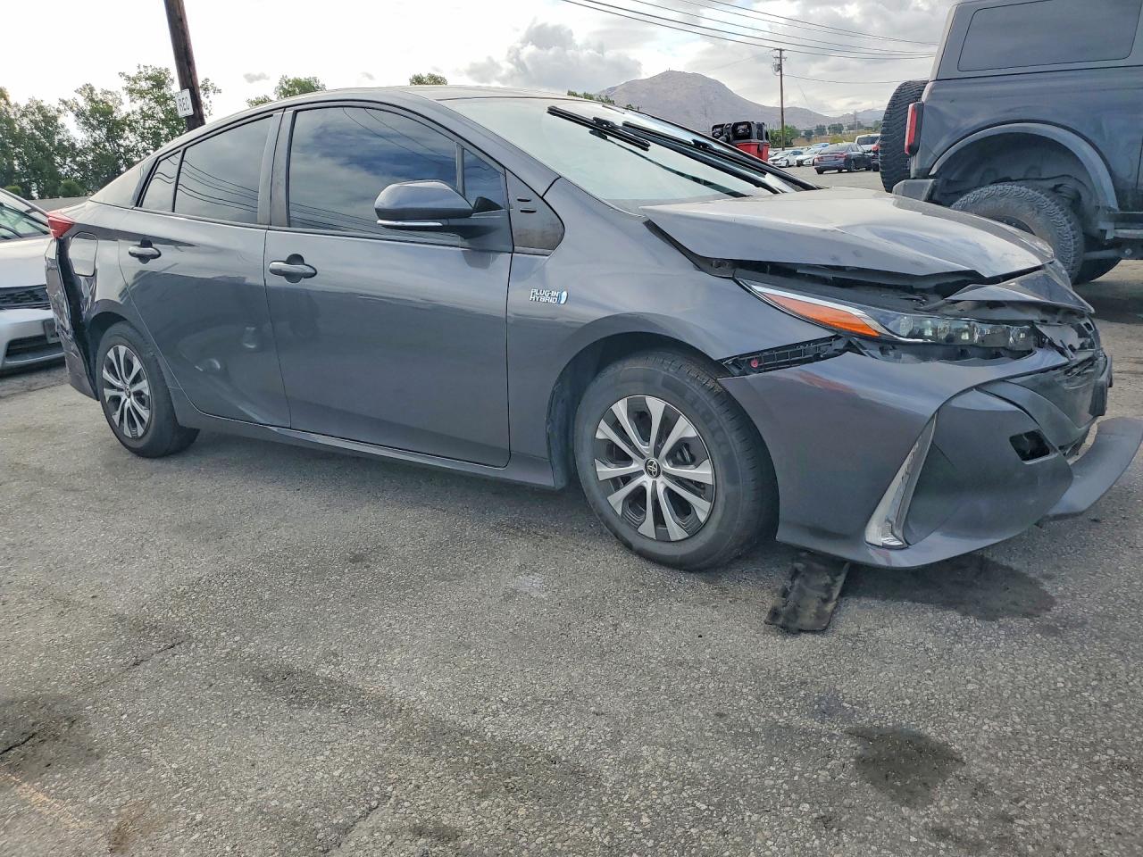 2022 TOYOTA PRIUS