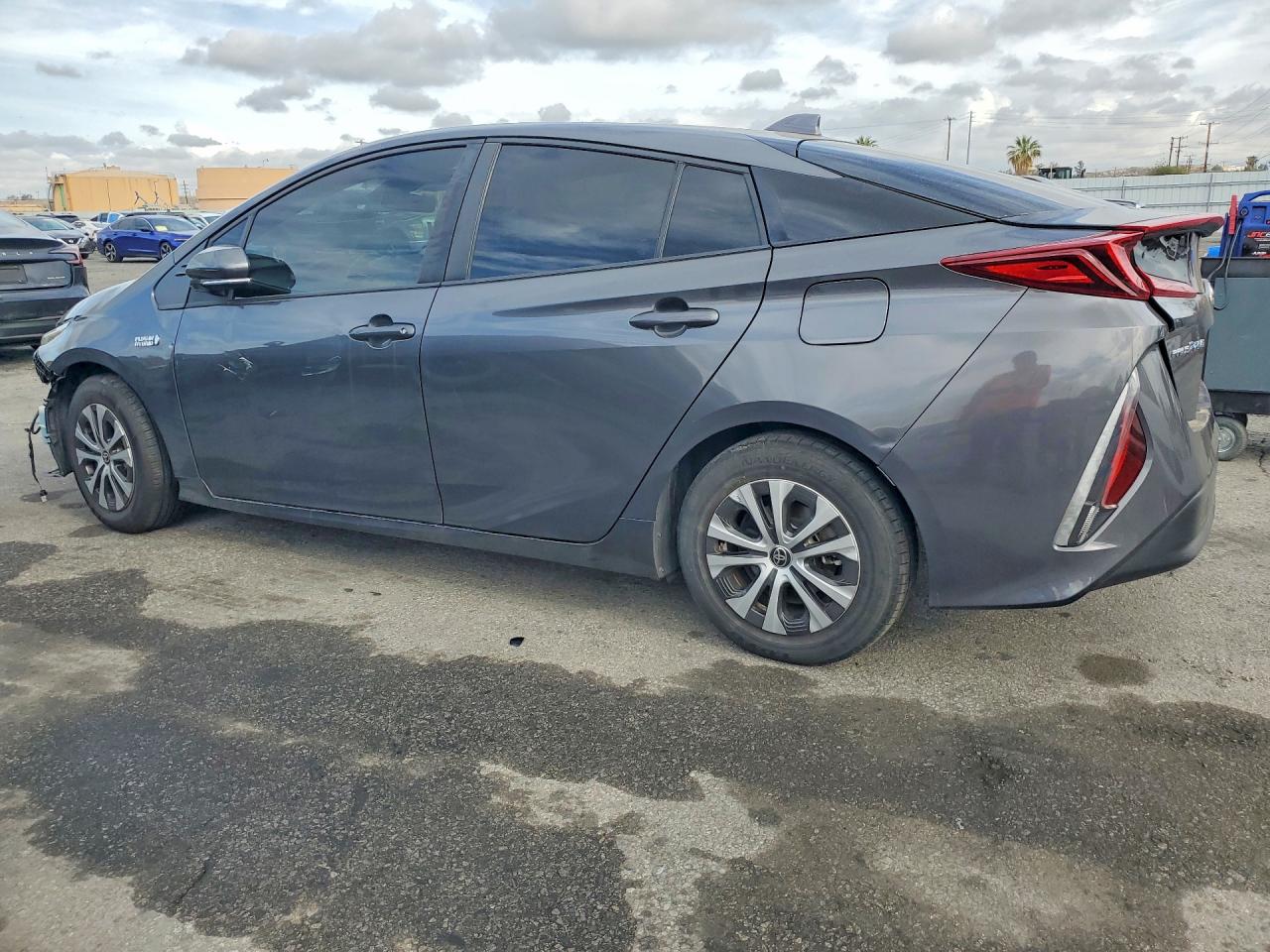 2022 TOYOTA PRIUS