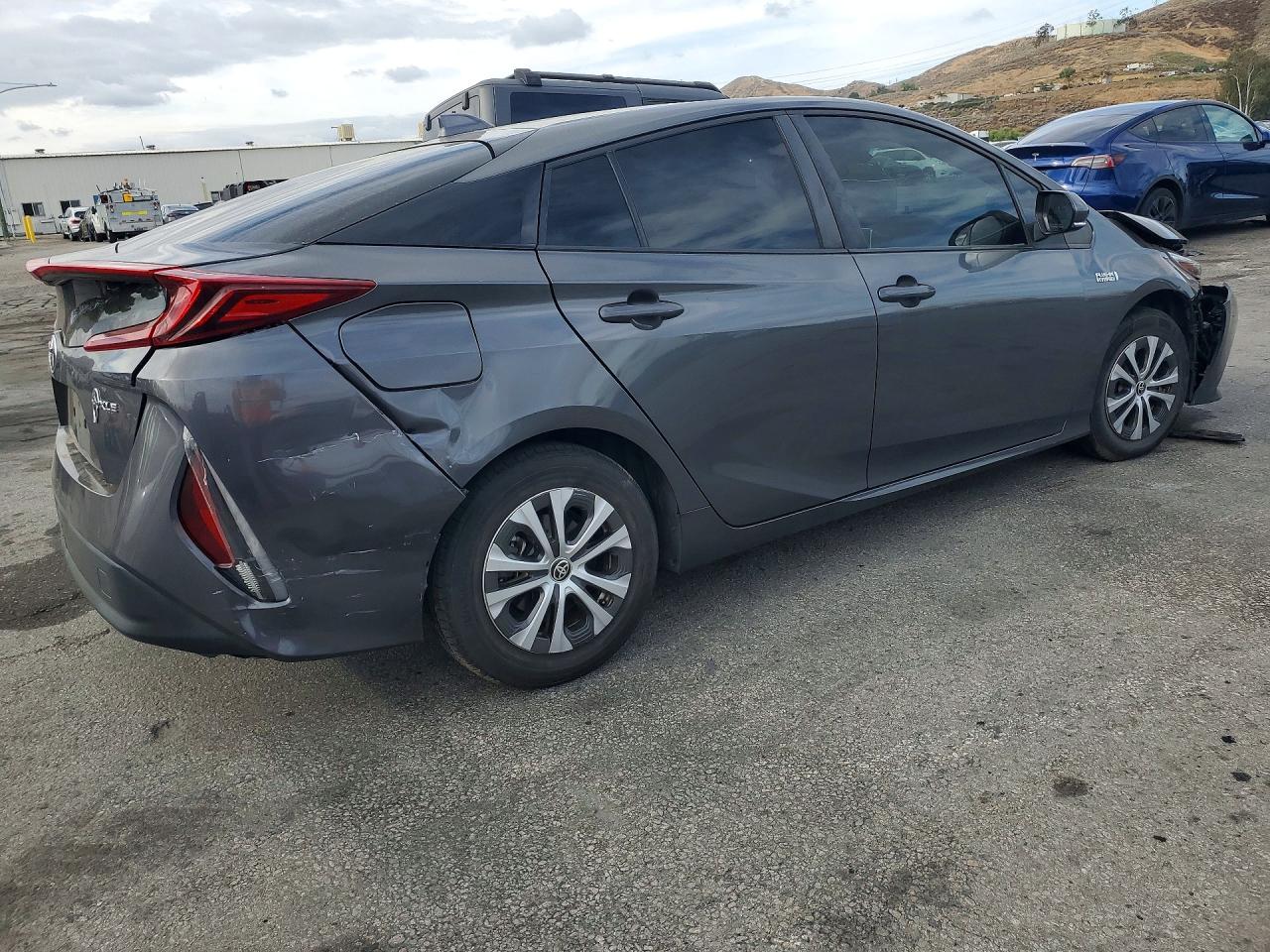 2022 TOYOTA PRIUS