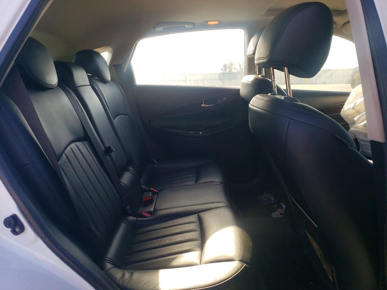 2016 INFINITI QX50