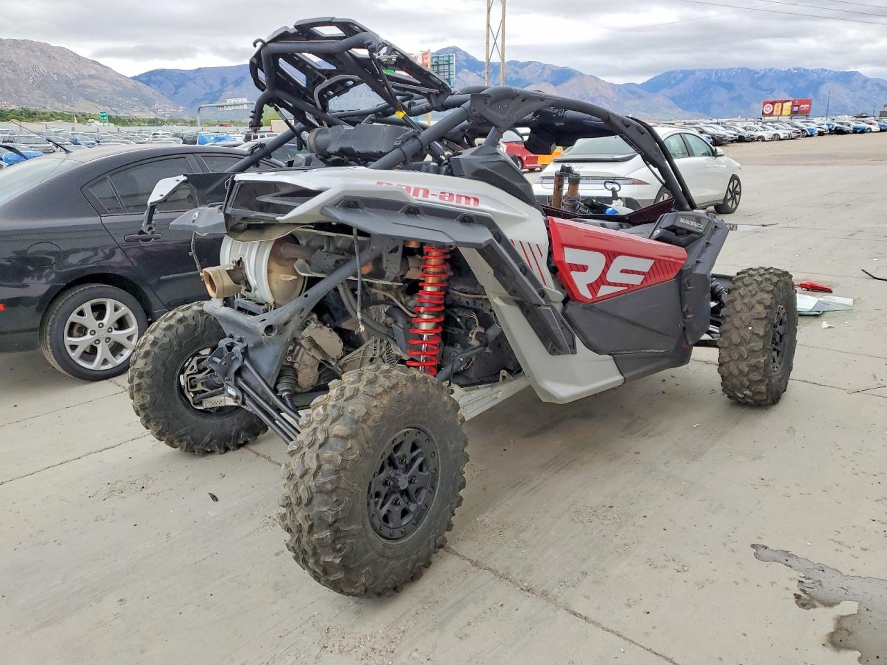 2024 CAN-AM SIDEBYSIDE