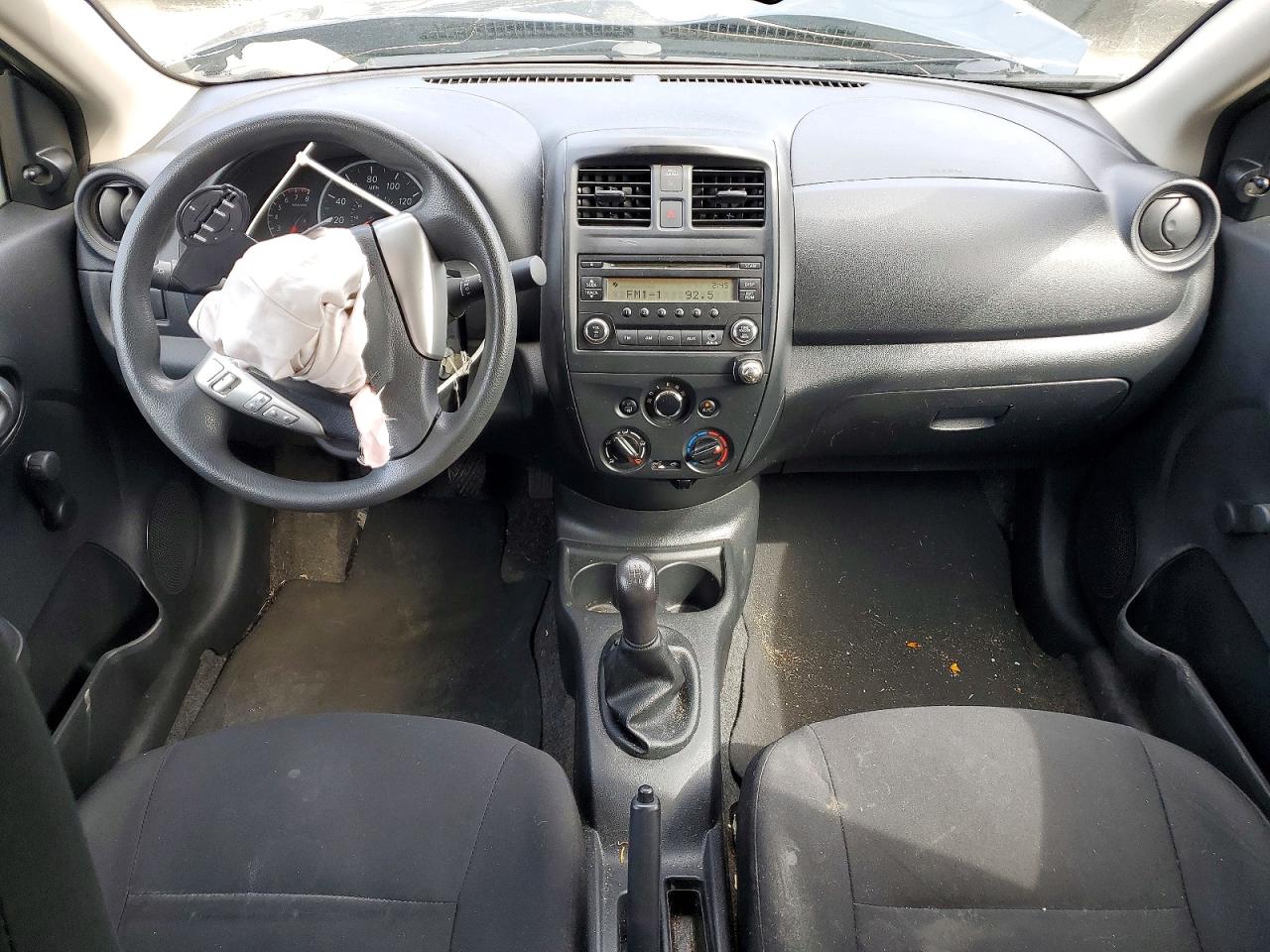 2015 NISSAN VERSA
