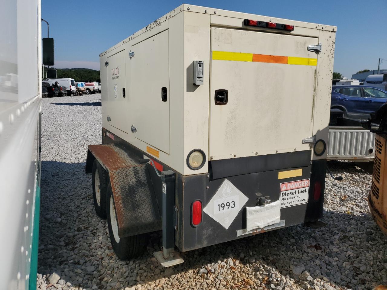 2004 TAYLOR TRAILER