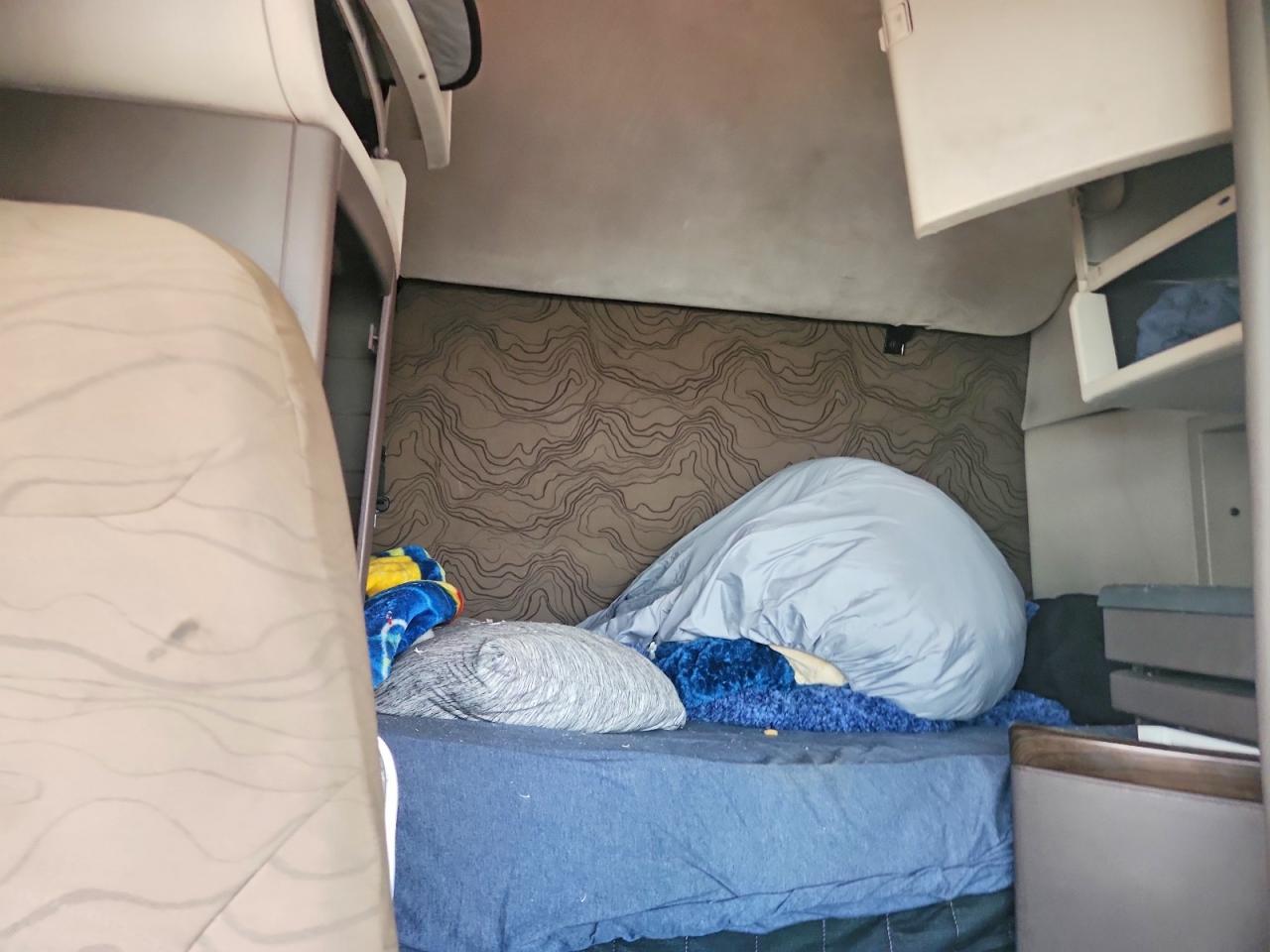 2016 VOLVO VN