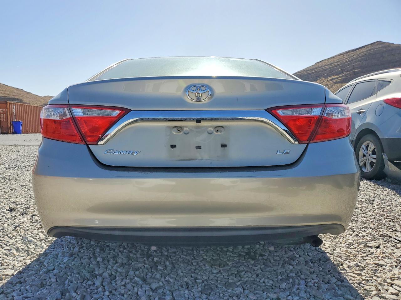 2016 TOYOTA CAMRY