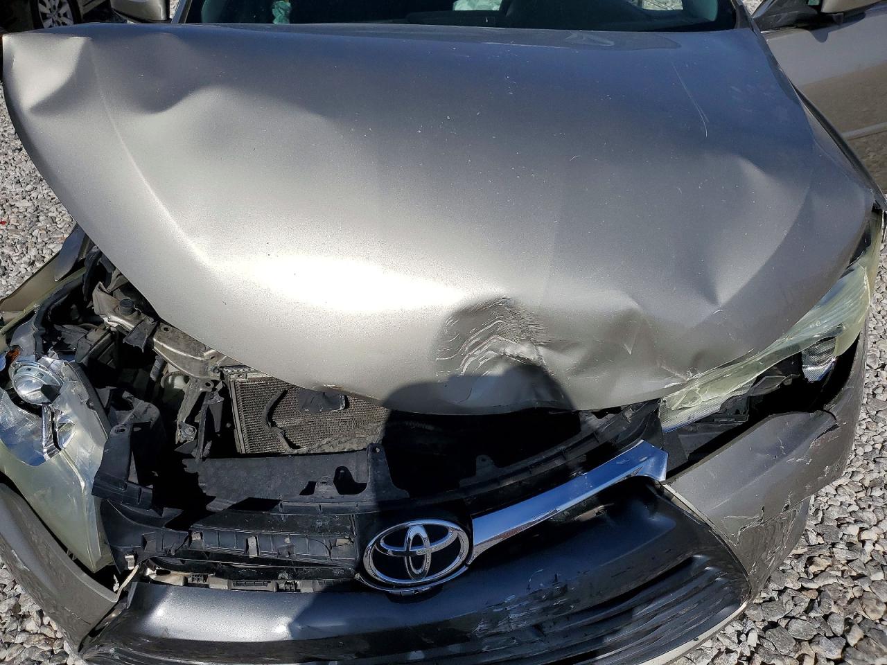 2016 TOYOTA CAMRY