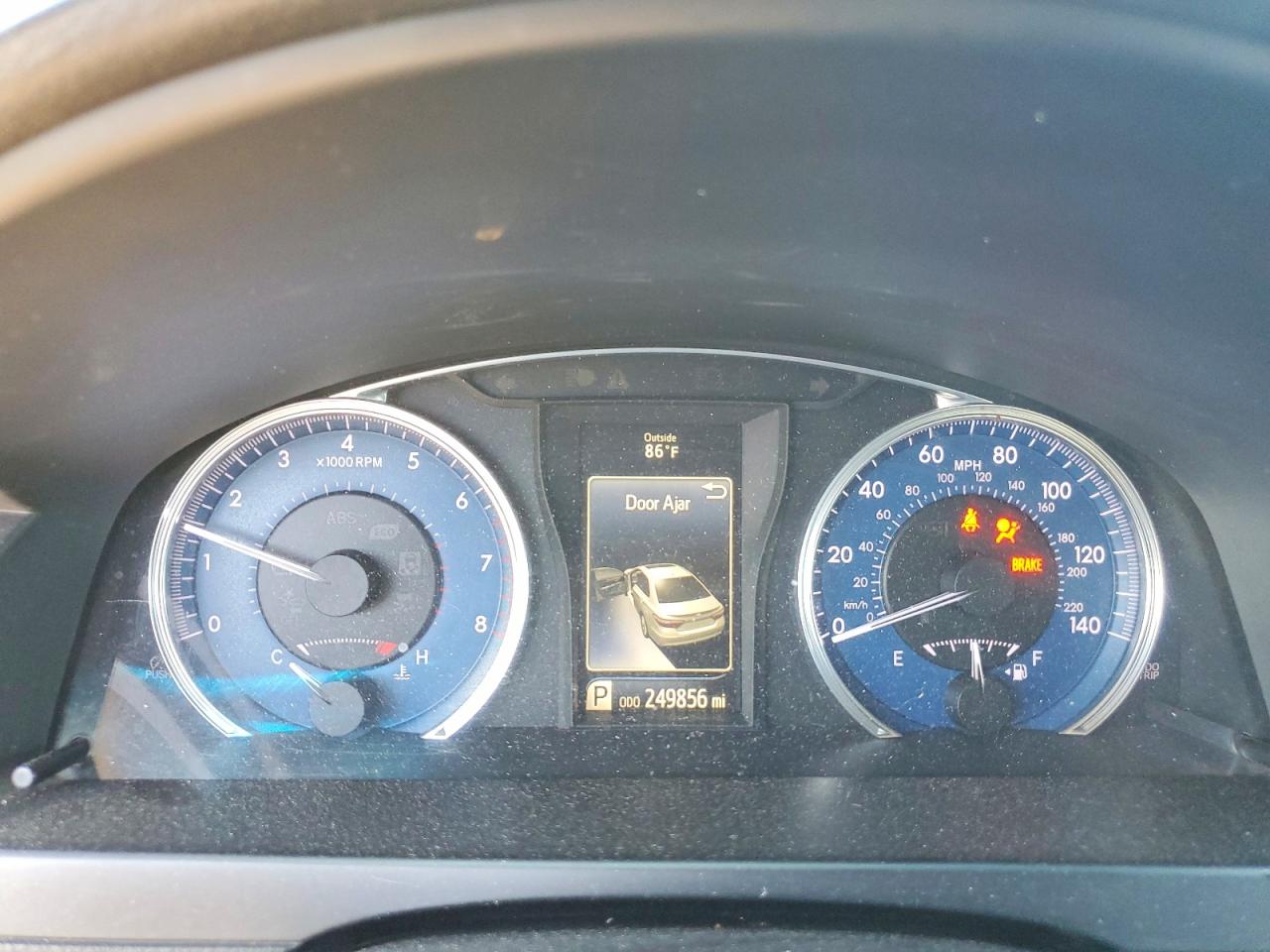 2016 TOYOTA CAMRY