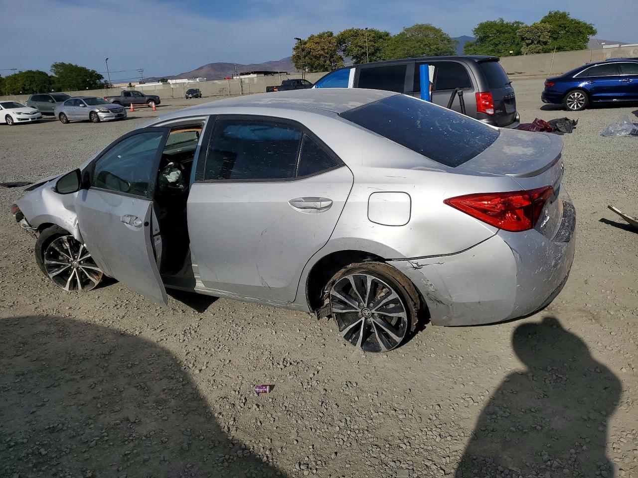 2017 TOYOTA COROLLA