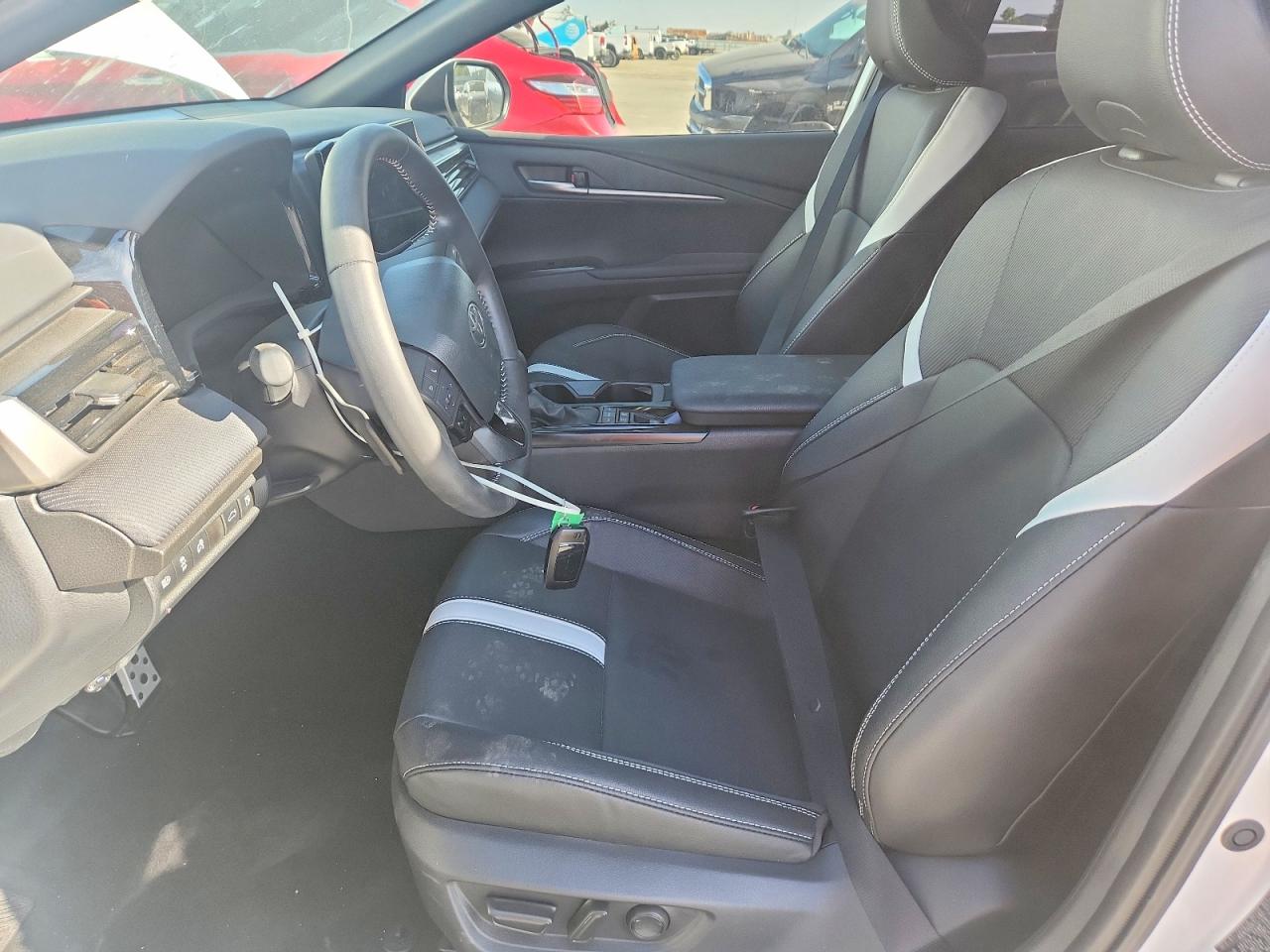 2025 TOYOTA CAMRY