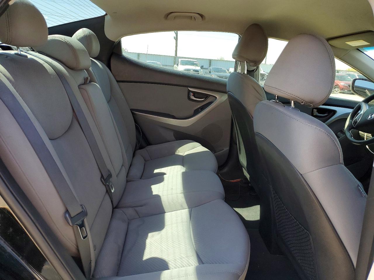 2012 HYUNDAI ELANTRA