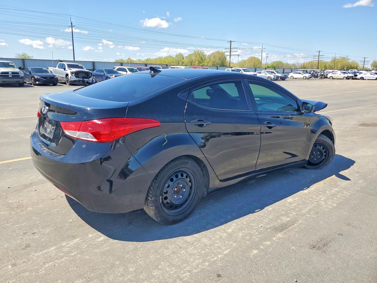 2012 HYUNDAI ELANTRA