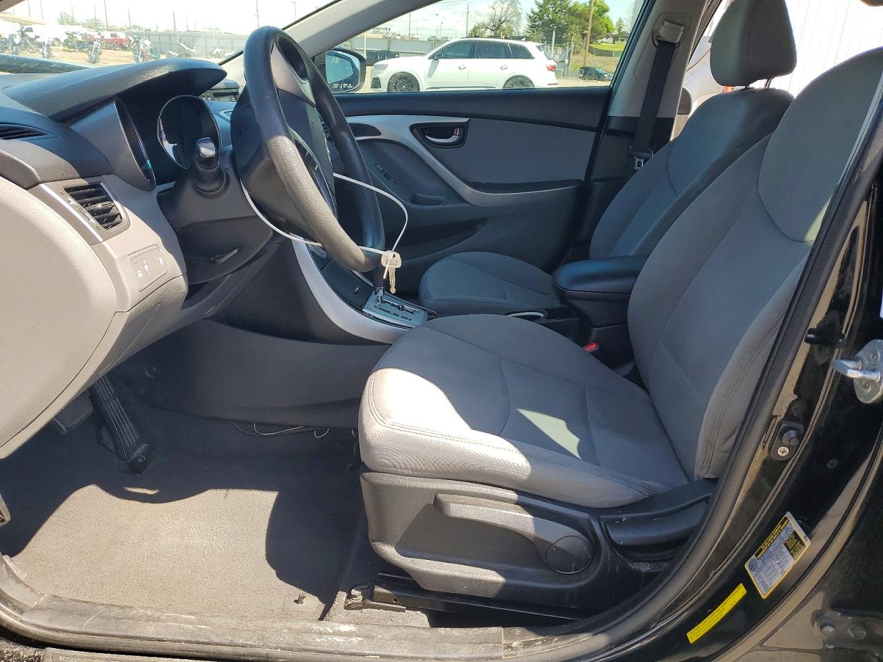 2012 HYUNDAI ELANTRA
