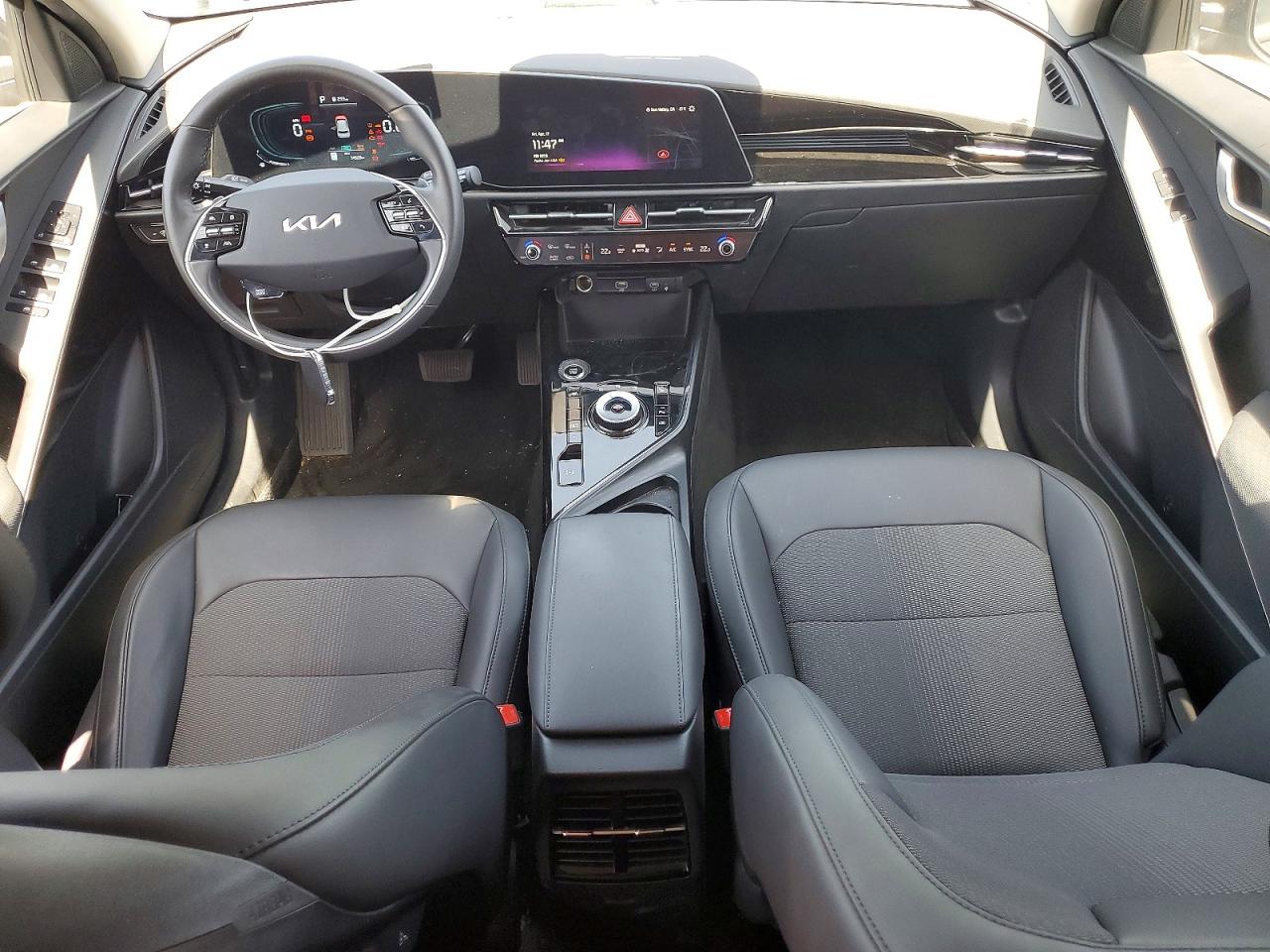 2025 KIA NIRO