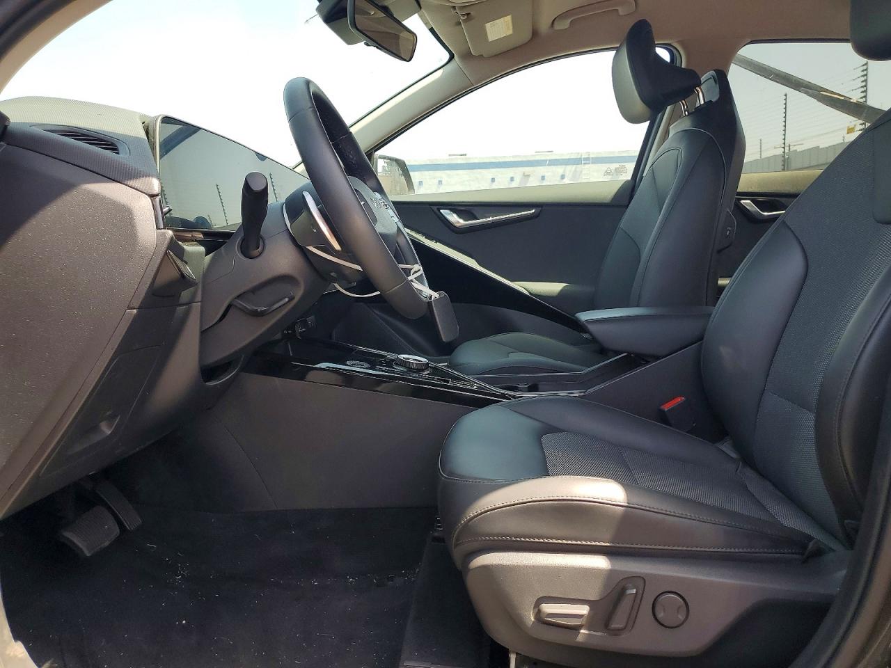 2025 KIA NIRO