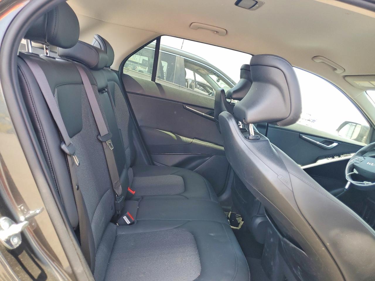 2025 KIA NIRO