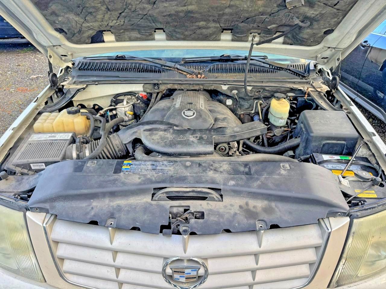 2002 CADILLAC ESCALADE