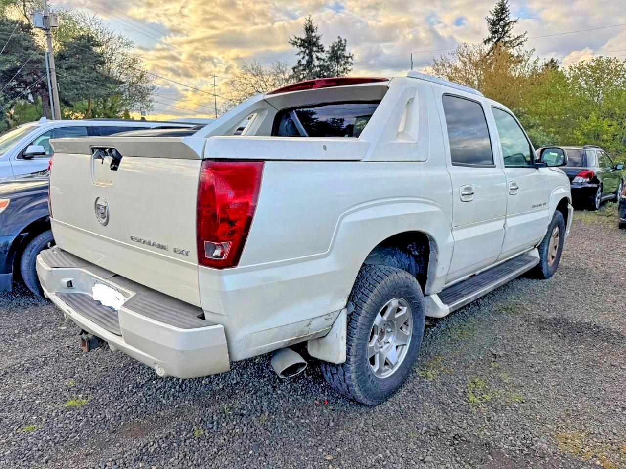 2002 CADILLAC ESCALADE