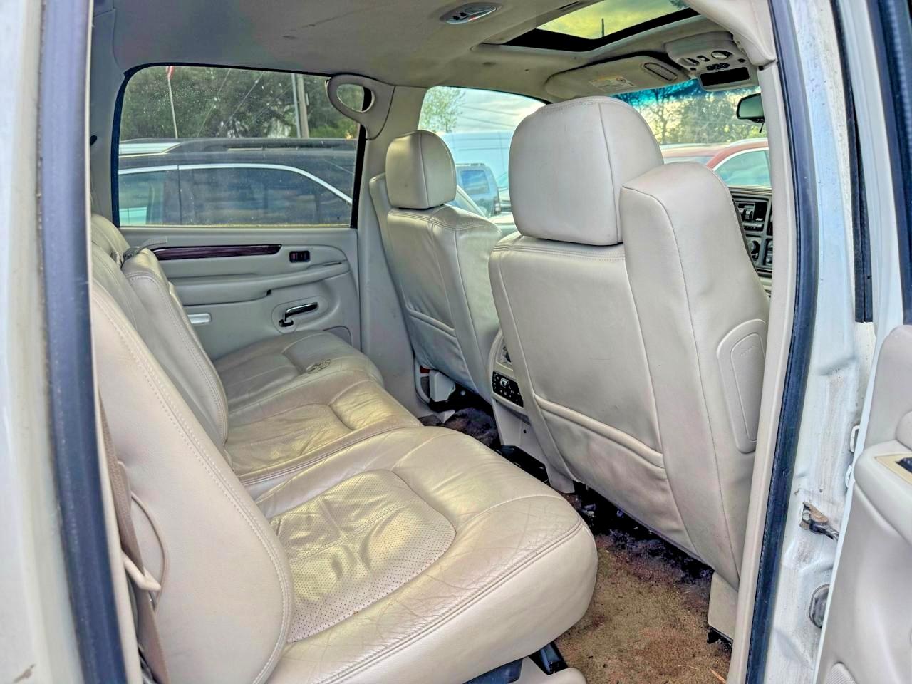 2002 CADILLAC ESCALADE