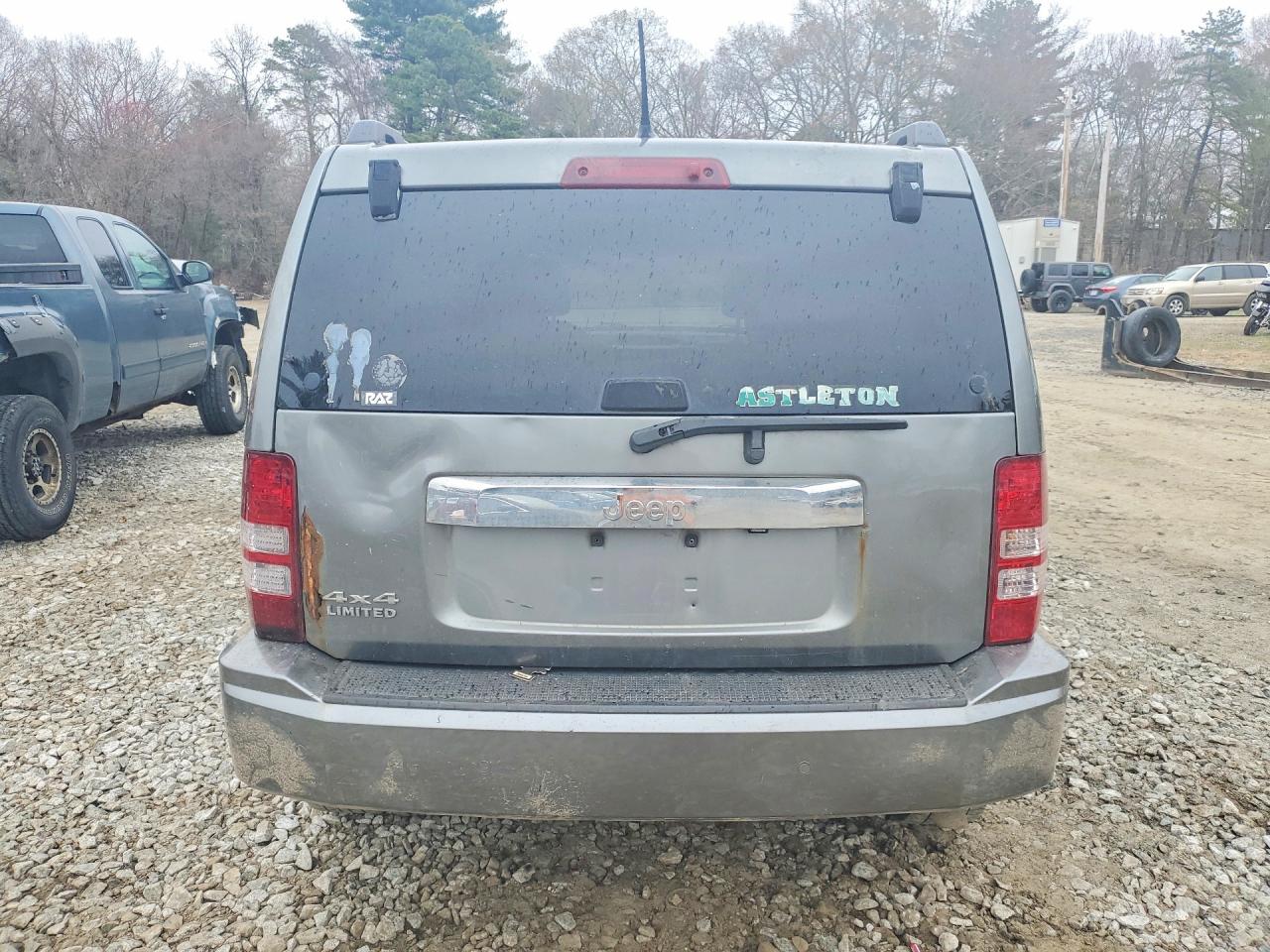 2012 JEEP LIBERTY