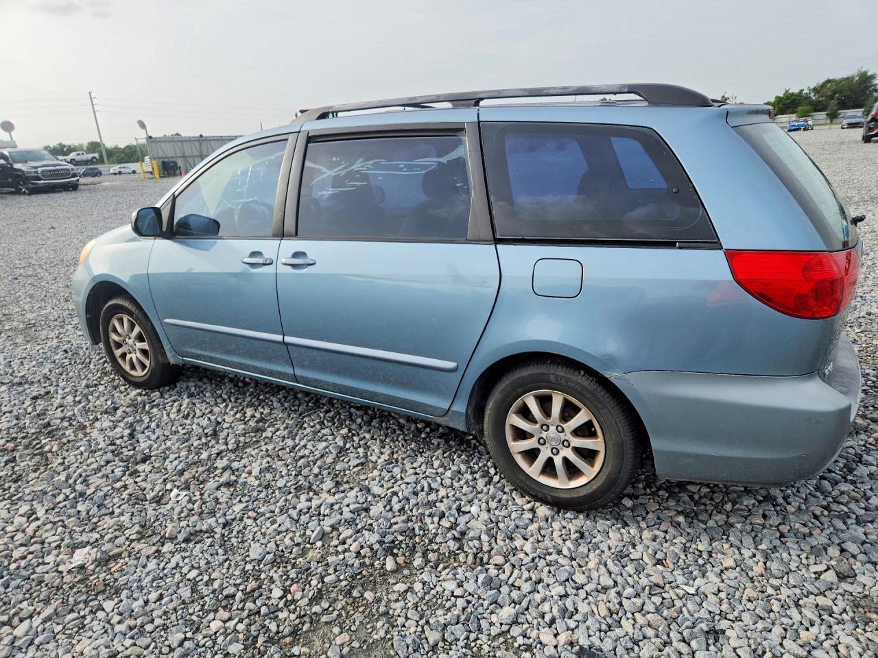 2007 TOYOTA SIENNA
