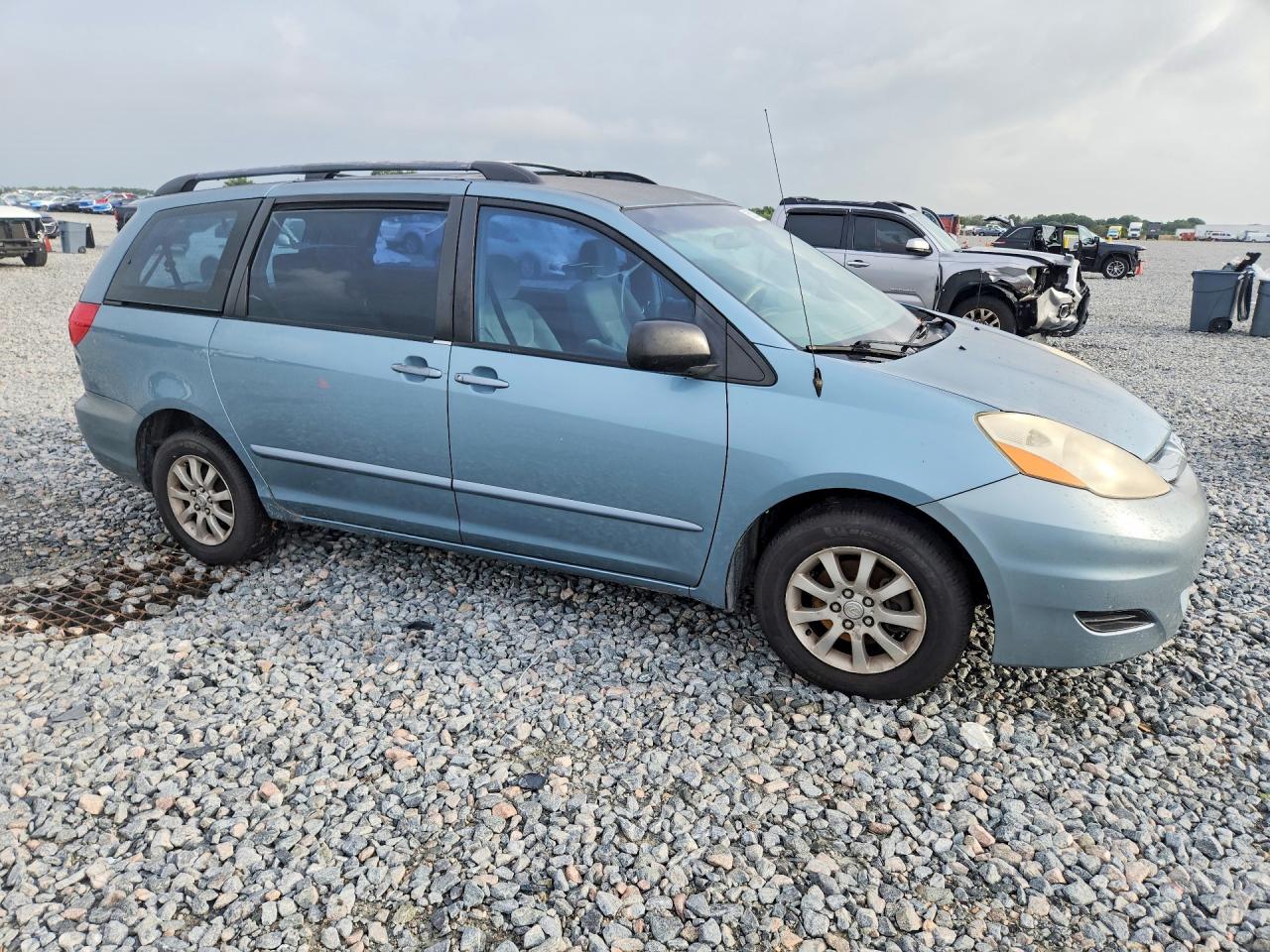 2007 TOYOTA SIENNA