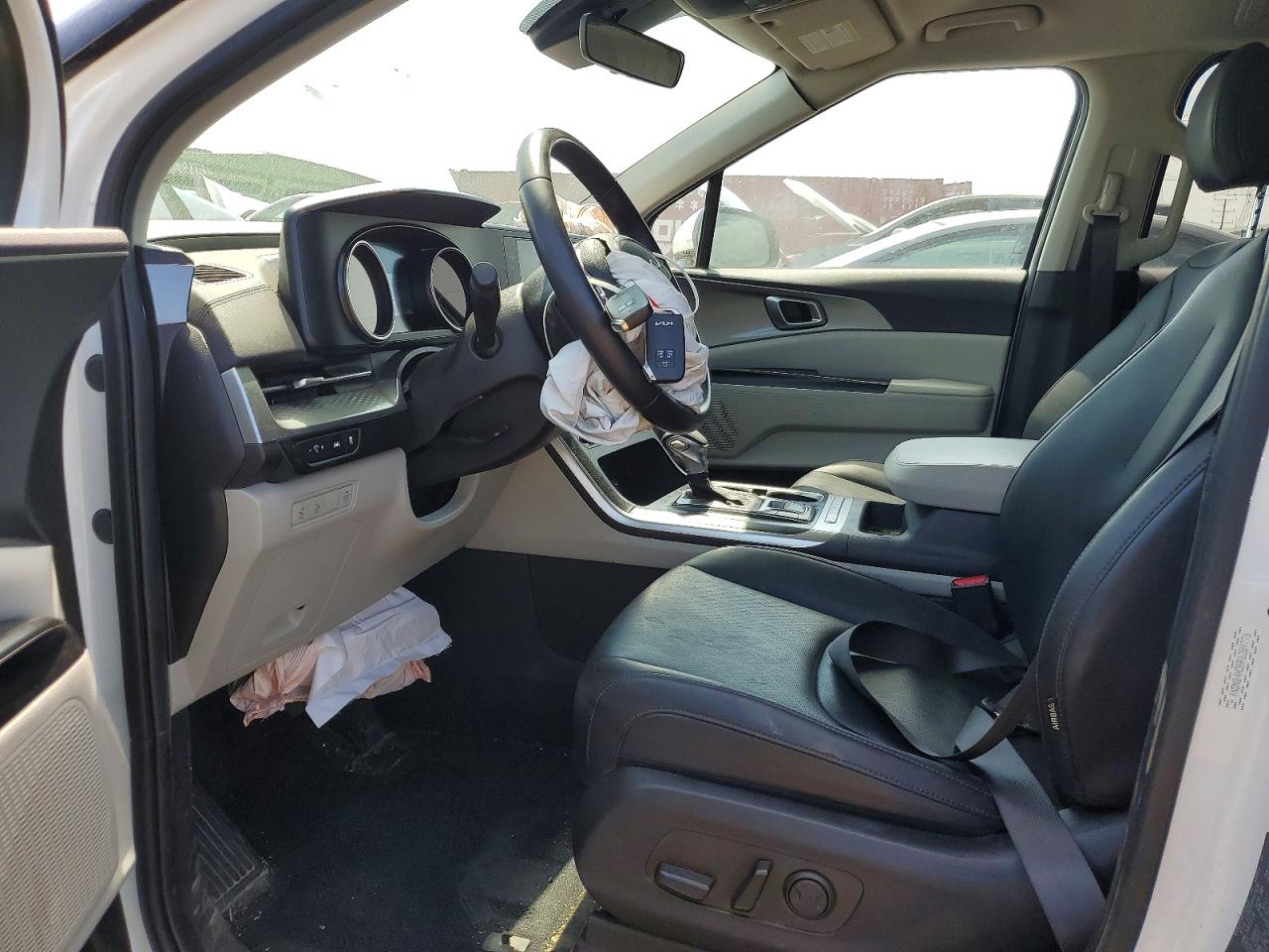 2024 KIA CARNIVAL L