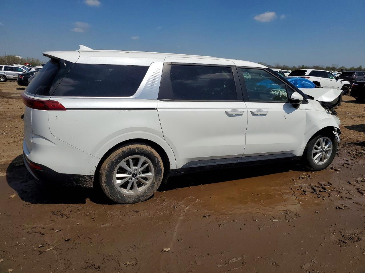 2024 KIA CARNIVAL L