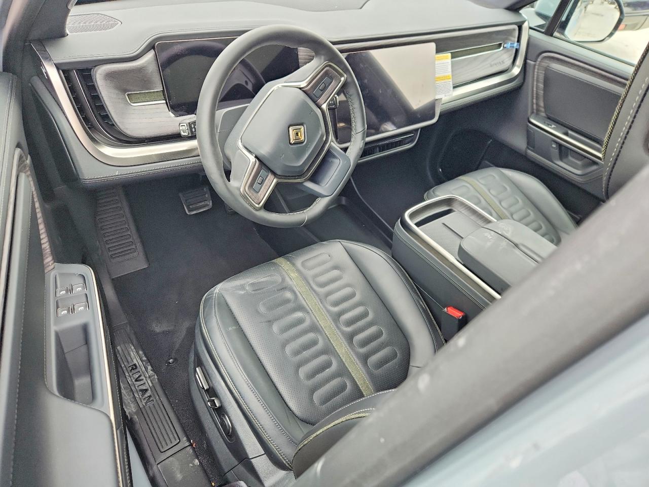2026 RIVIAN RIS
