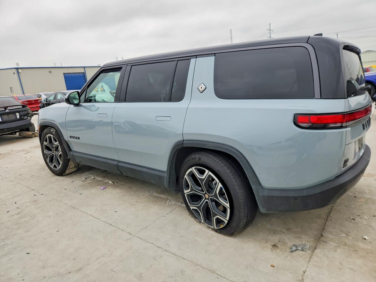 2026 RIVIAN RIS