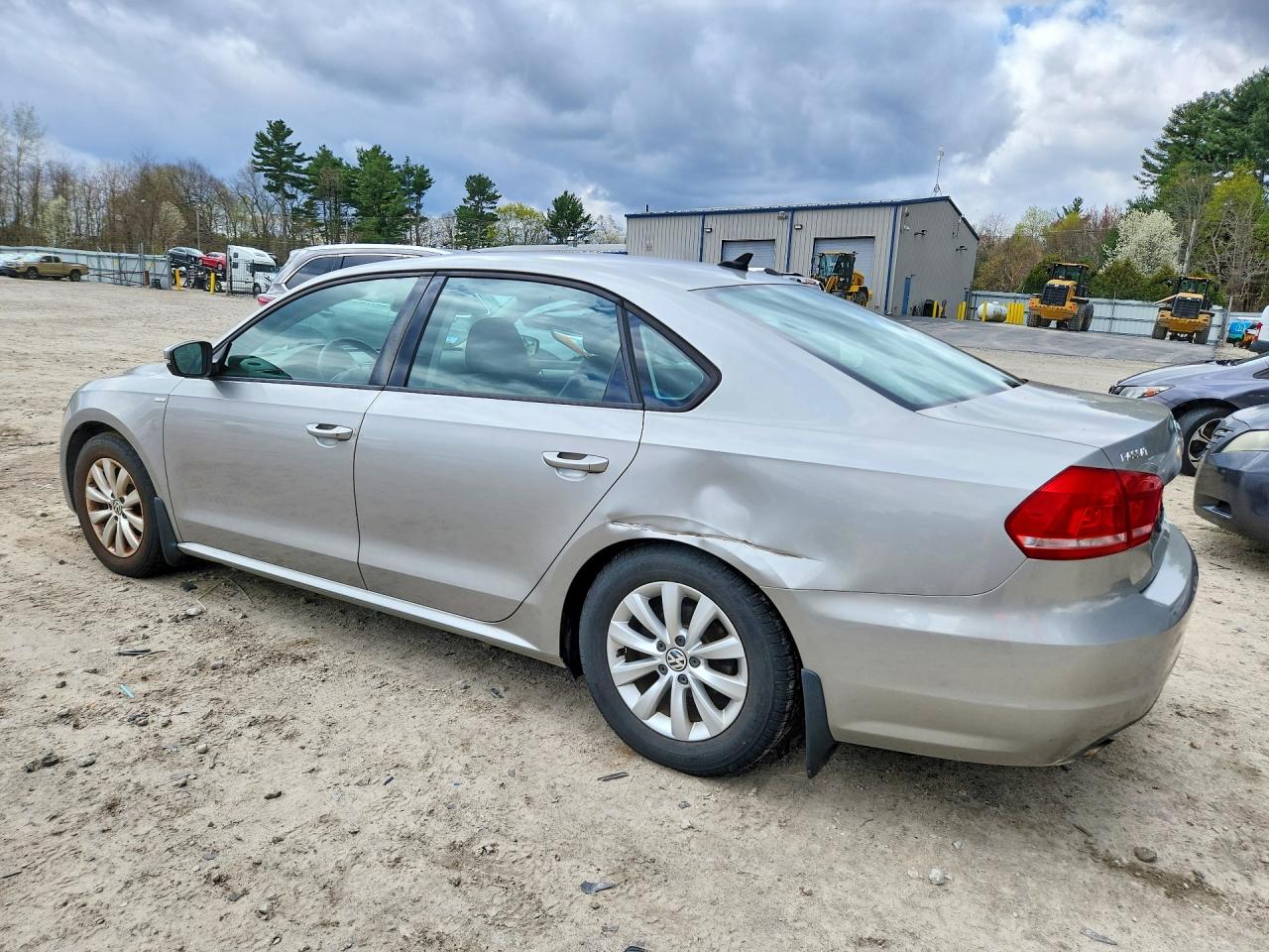 2014 VOLKSWAGEN PASSAT