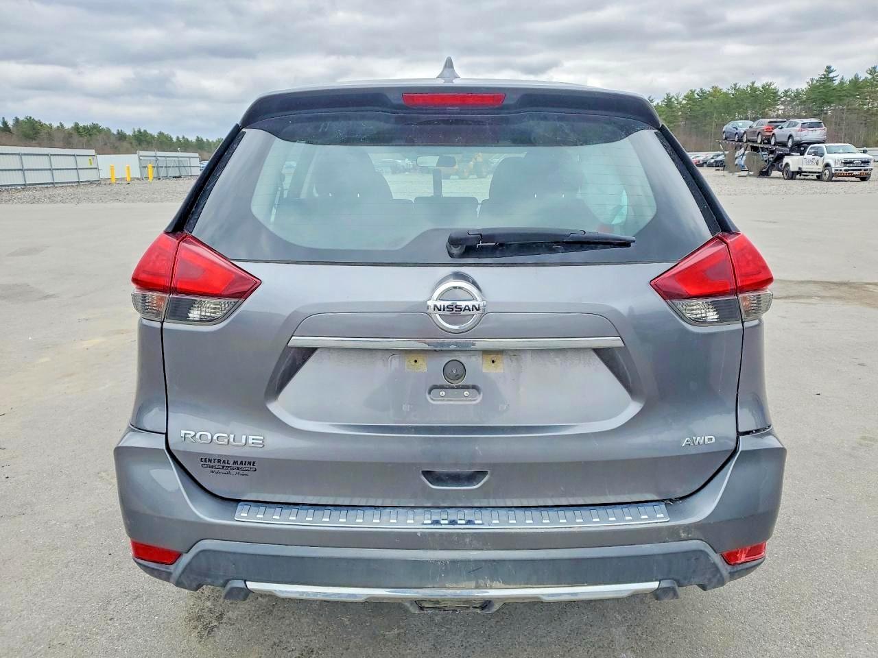 2017 NISSAN ROGUE