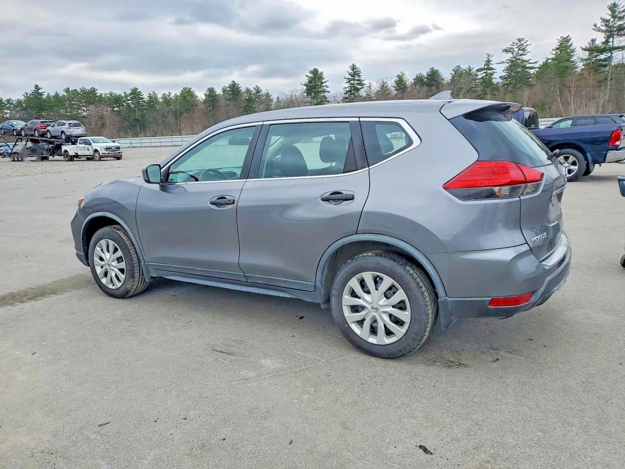 2017 NISSAN ROGUE