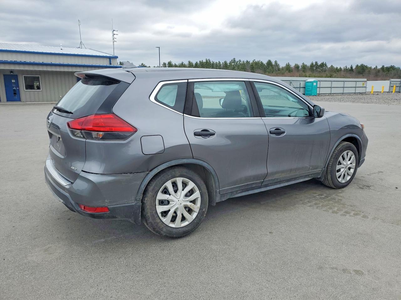 2017 NISSAN ROGUE