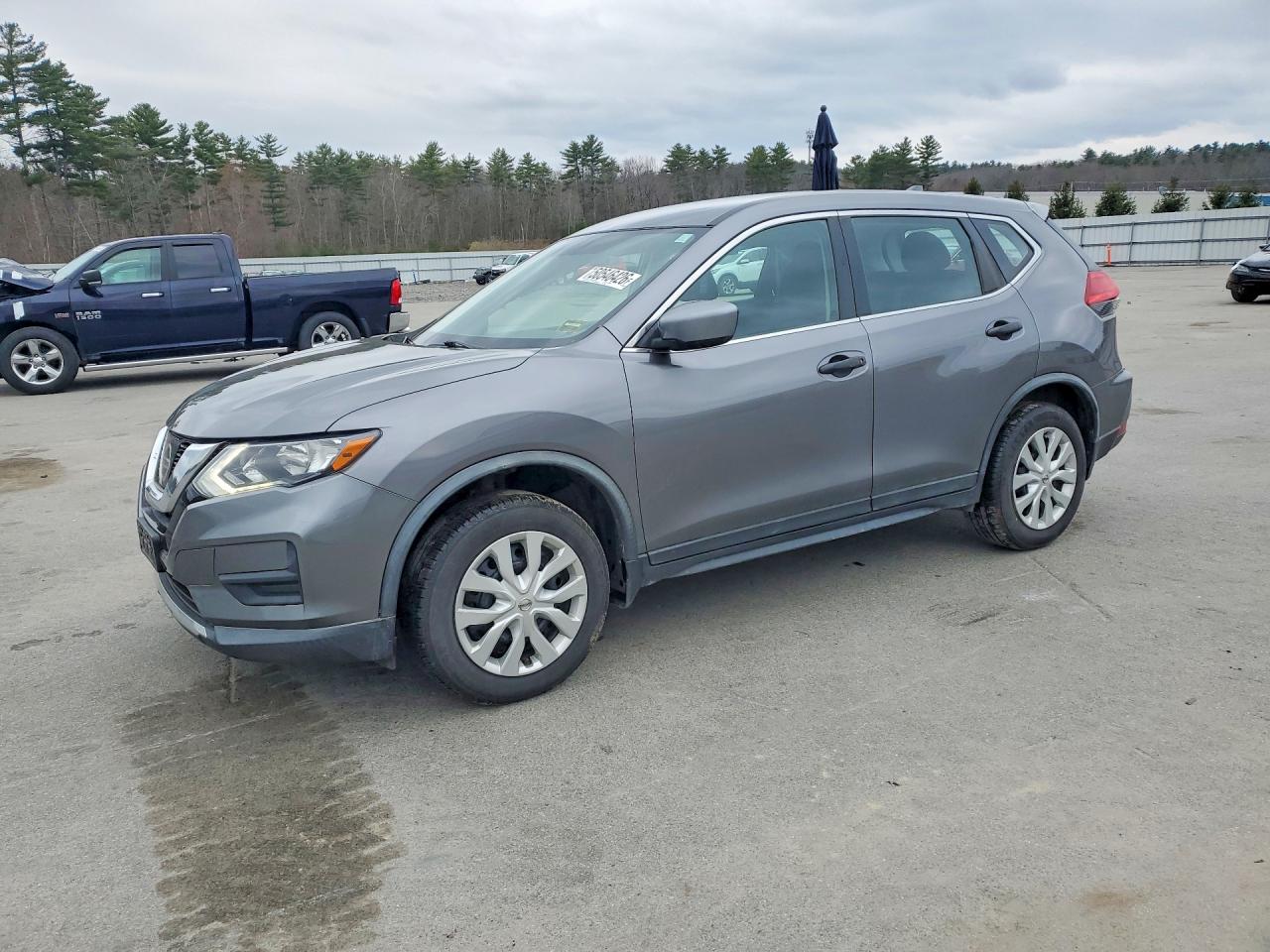 2017 NISSAN ROGUE