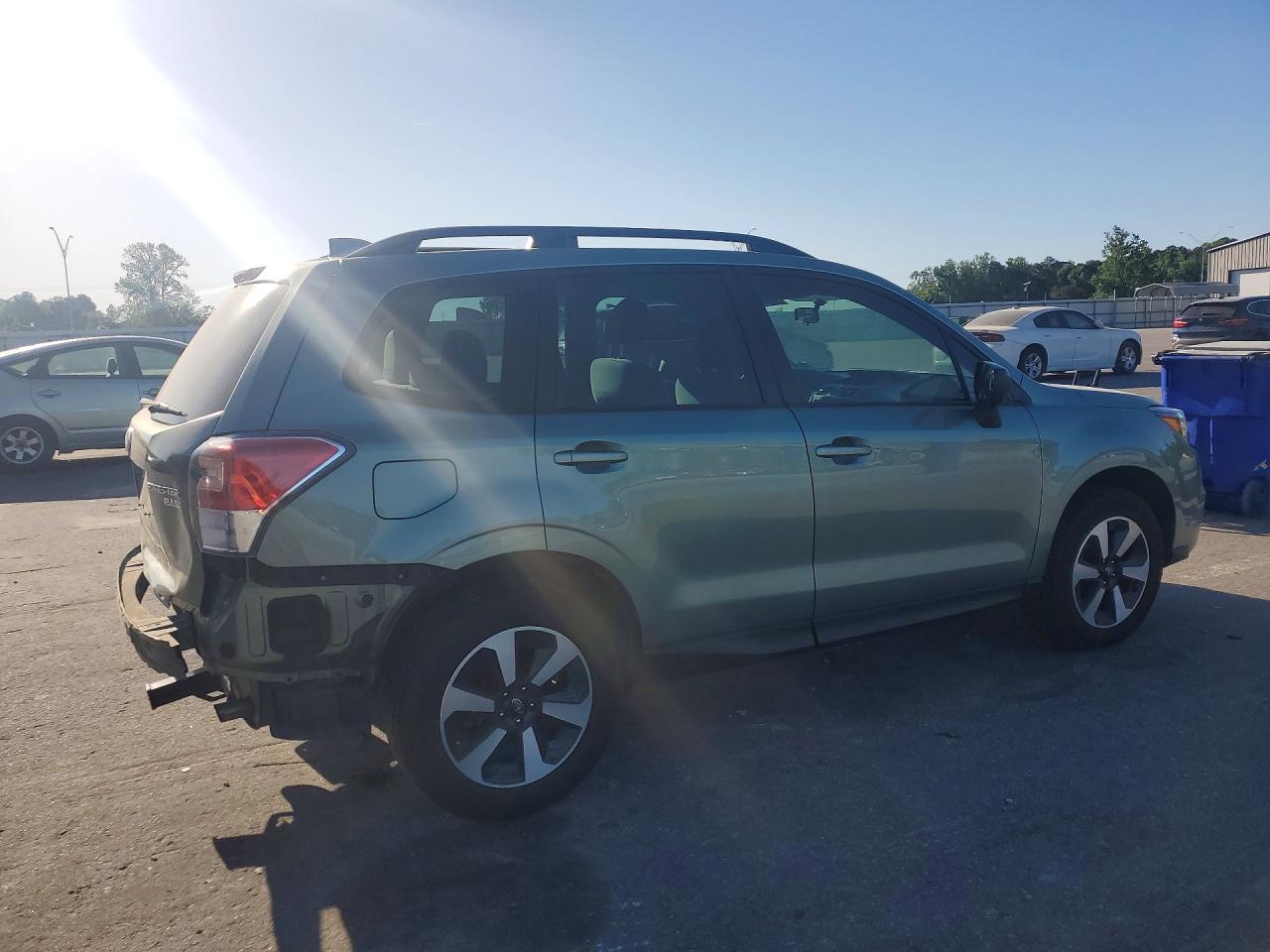 2017 SUBARU FORESTER