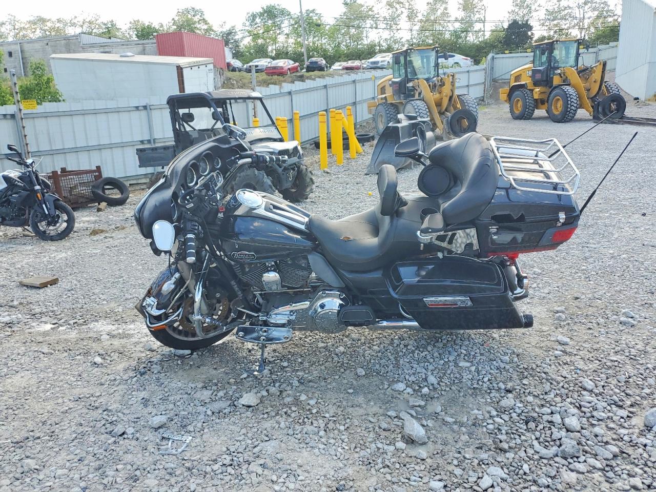 2009 HARLEY-DAVIDSON FL